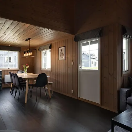 Holiday home 4-bedroom Ski-in Family At Geilolia Hyttetun