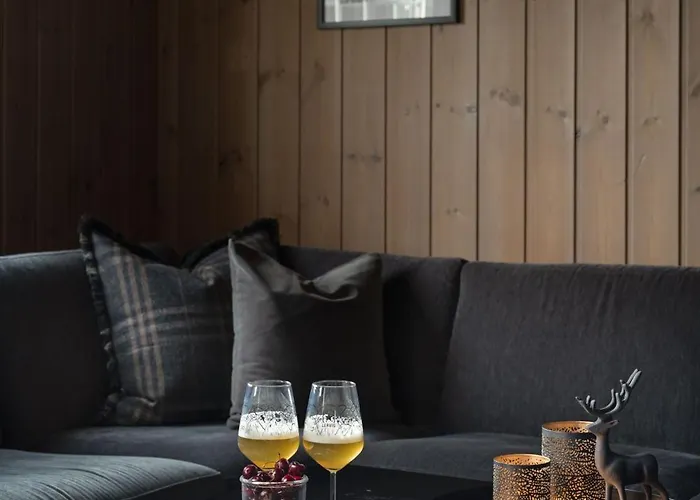 Geilo Ski In Ski Out, 4 Bedroom Family Cabin, 12 Guests, Sauna, Vestlia Prime, Easy Walk To Center And Train, Free Wifi, Private Parking Сasa de vacaciones *